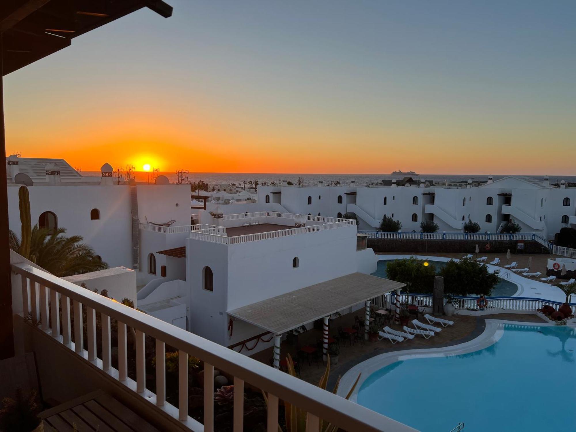 New Pools Wonderful Views Ac Lägenhet Costa Teguise Exteriör bild